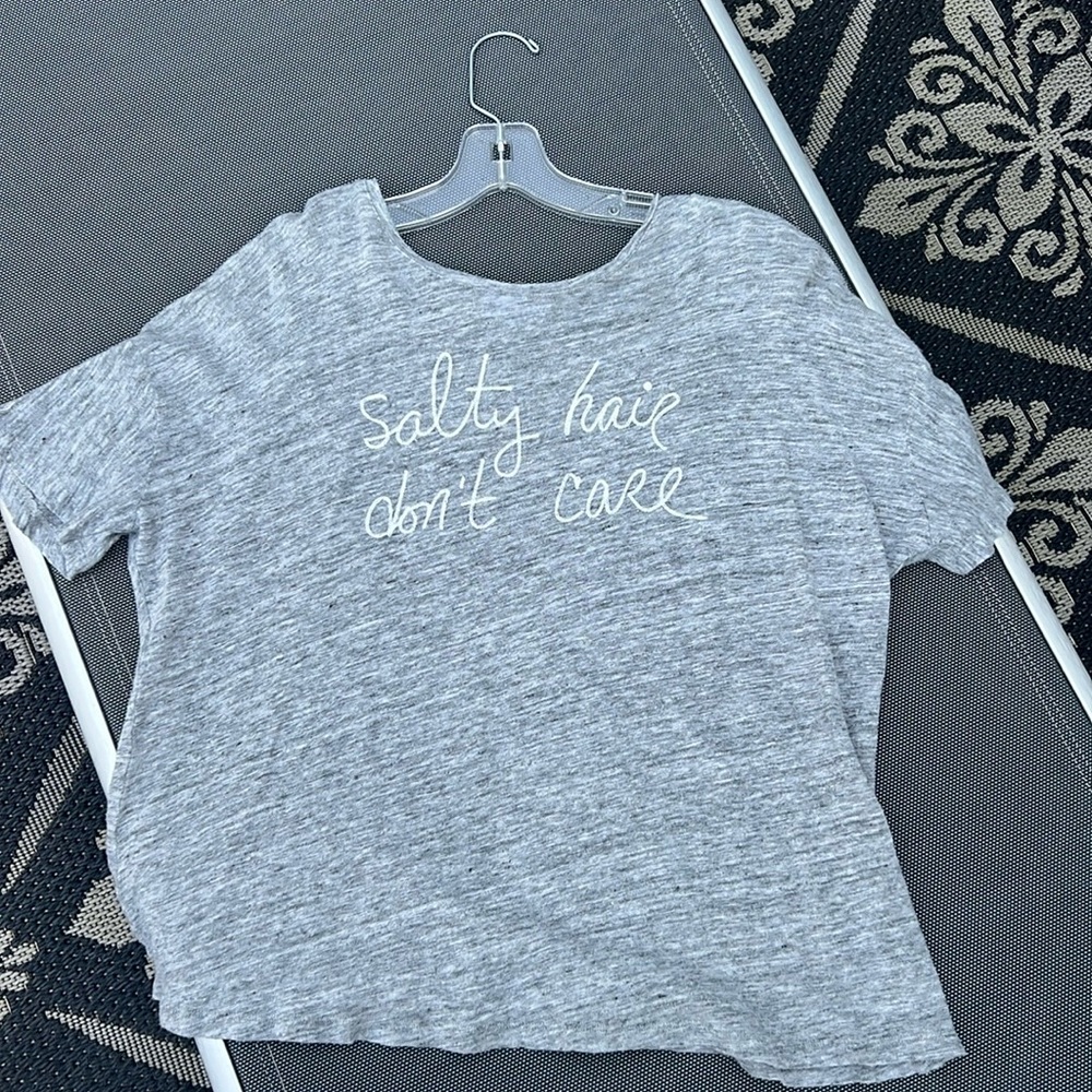 KINLY 100% Linen gray tee. Size M.